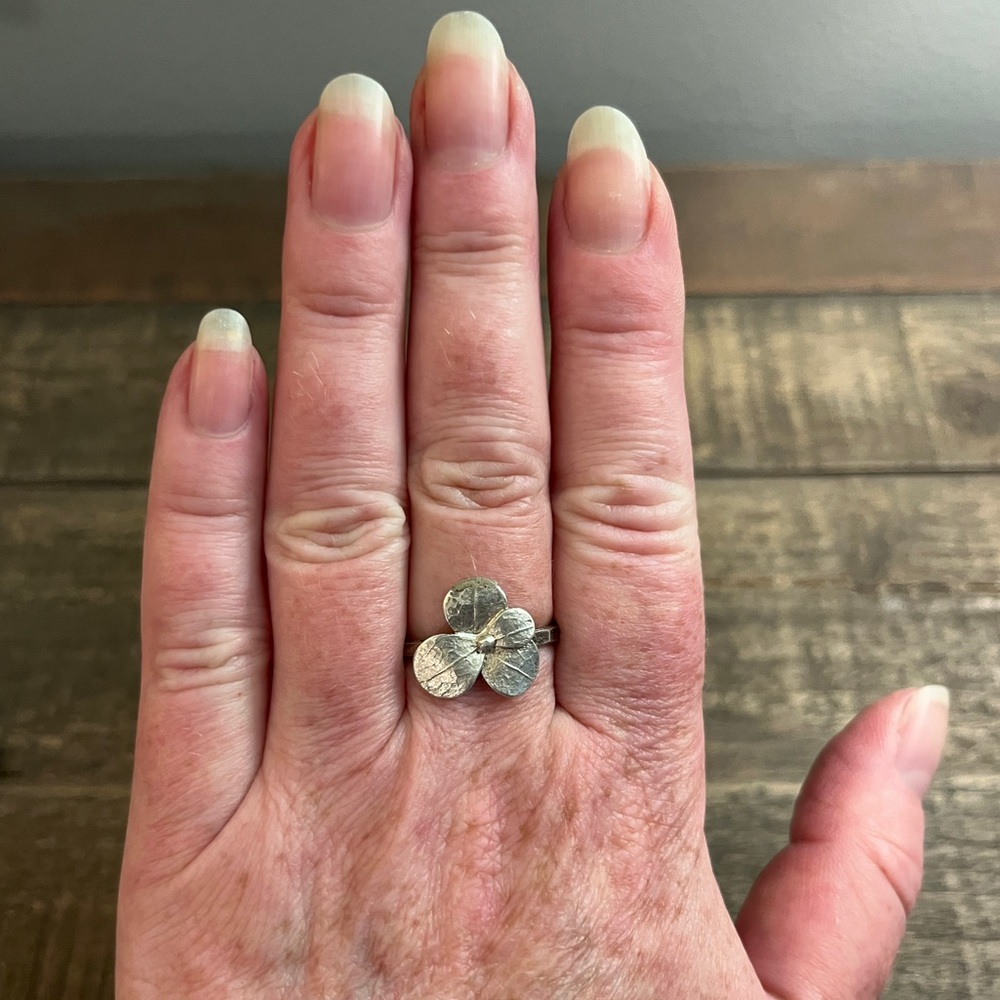Sterling Silver Flower Ring - Picture 3 of 3